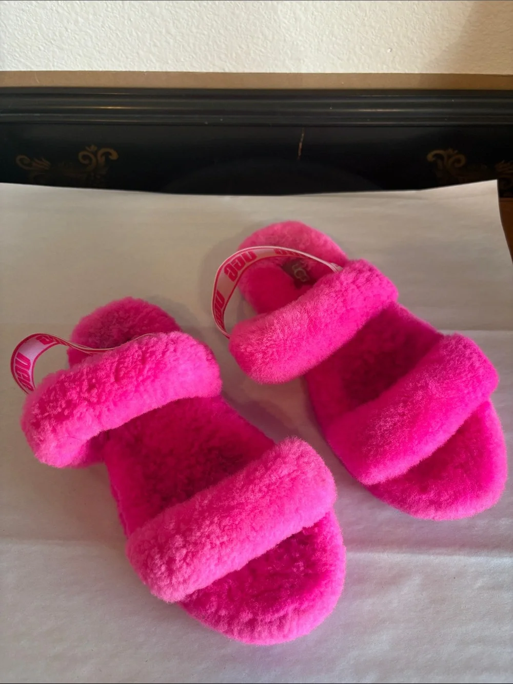 UGG Hot Pink Shearling Slide Sandals 🩷🩷🩷